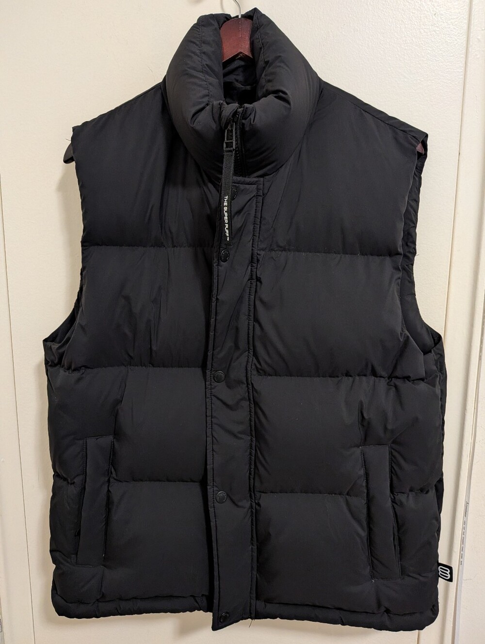 Men's Aritzia The Super Puff Vest Size Small Matte Black